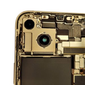 【iPhone14 アウトカメラ交換】カメラを起動するとブレてしまい、ピントが合わず写真が撮れない!! 当日お渡し!| 根室市月岡町