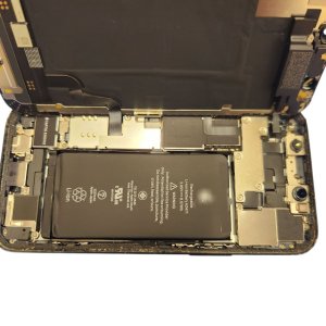 【iPhone12 バッテリー交換】バッテリーの持ちや、動作が遅くなってきたと思ったら当店までご相談ください!| 根室市花咲町