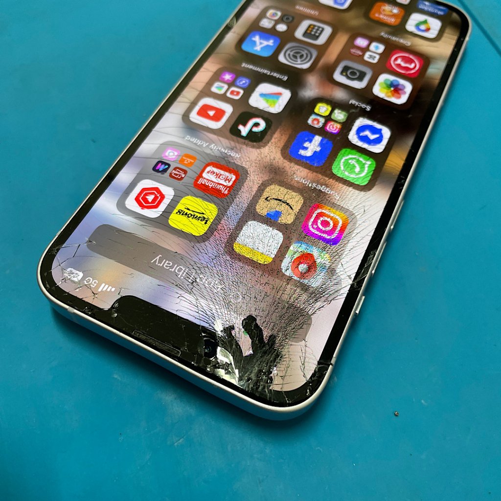 iPhone13画面液漏れ 液晶交換修理| 龍ケ崎市田町| 液晶交換修理も即日対応致します!