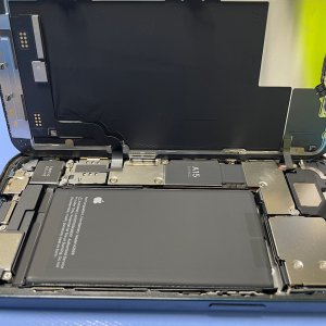 iPhone13 バッテリー発熱劣化 電池交換| つくばみらい市絹の台| 電池交換も即日お渡しで修理対応しております‼︎