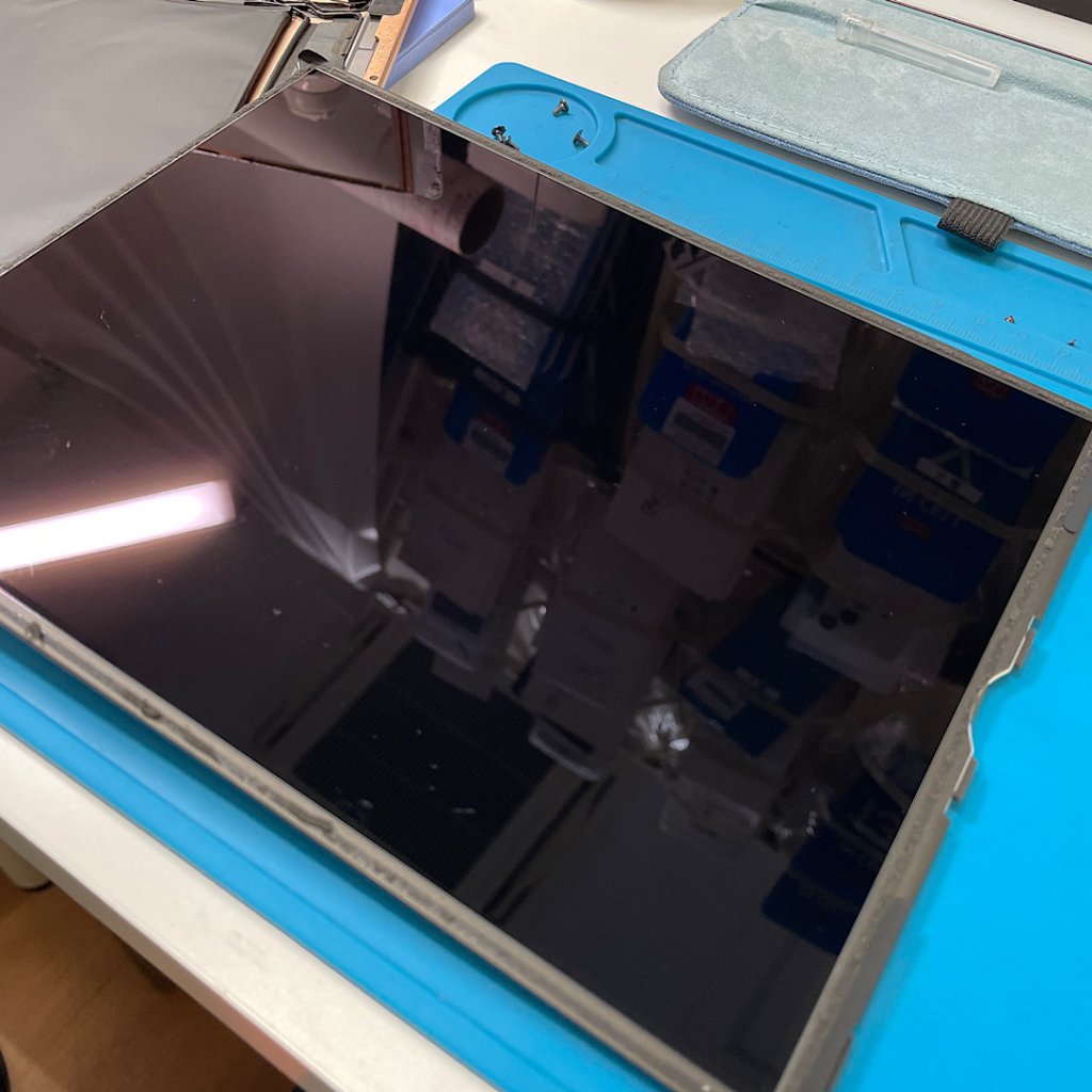 iPad7 ブラックアウト 液晶交換| 取手市山王| 液晶交換も電話予約で即日お渡しの修理対応しております‼︎