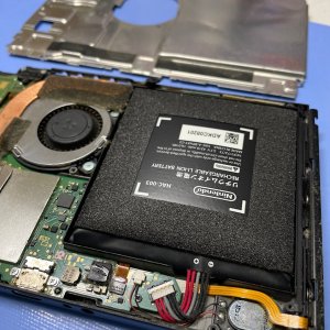 Nintendo Switch 背面が盛り上がる 電池交換交換修理| つくばみらい市中島| 任天堂Switchの修理も即日対応しております!