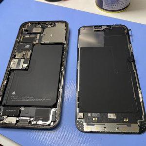 iPhone13ProMax液晶交換修理| 守谷市松前台| iPhone16の液晶修理も即日対応！