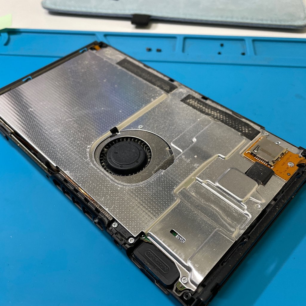 Nintendo Switch 画面が映らない 液晶交換交換修理| 牛久市| 任天堂Switchの修理も即日対応しております!