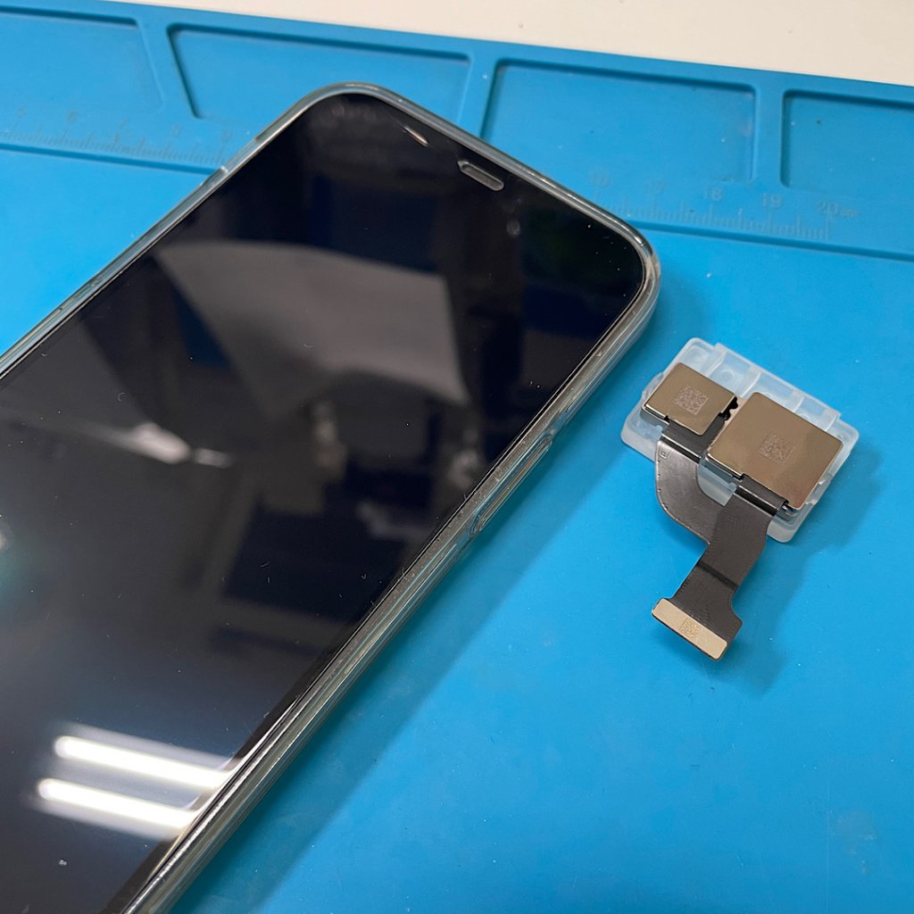 iPhone12 カメラ異音 アウトカメラ交換| 龍ケ崎市直鮒| インカメラ交換も即日お渡しの修理対応しております‼︎