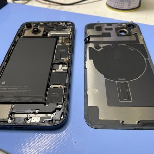 iPhone14 背面パネル交換| 我孫子市下ケ戸| バックパネル交換もご予約なら当日対応いたします。