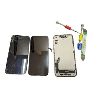 【沖縄県読谷村】iPhone14 フロントパネル交換