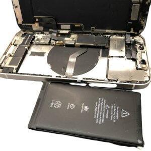 ◎スマホ(iPhone・Android)修理特別フェアー開催中  ◎8月よりAndroid修理再開しました ■iPhone 12 ◎バッテリー交換  ●埼玉県狭山市からお越しのお客様