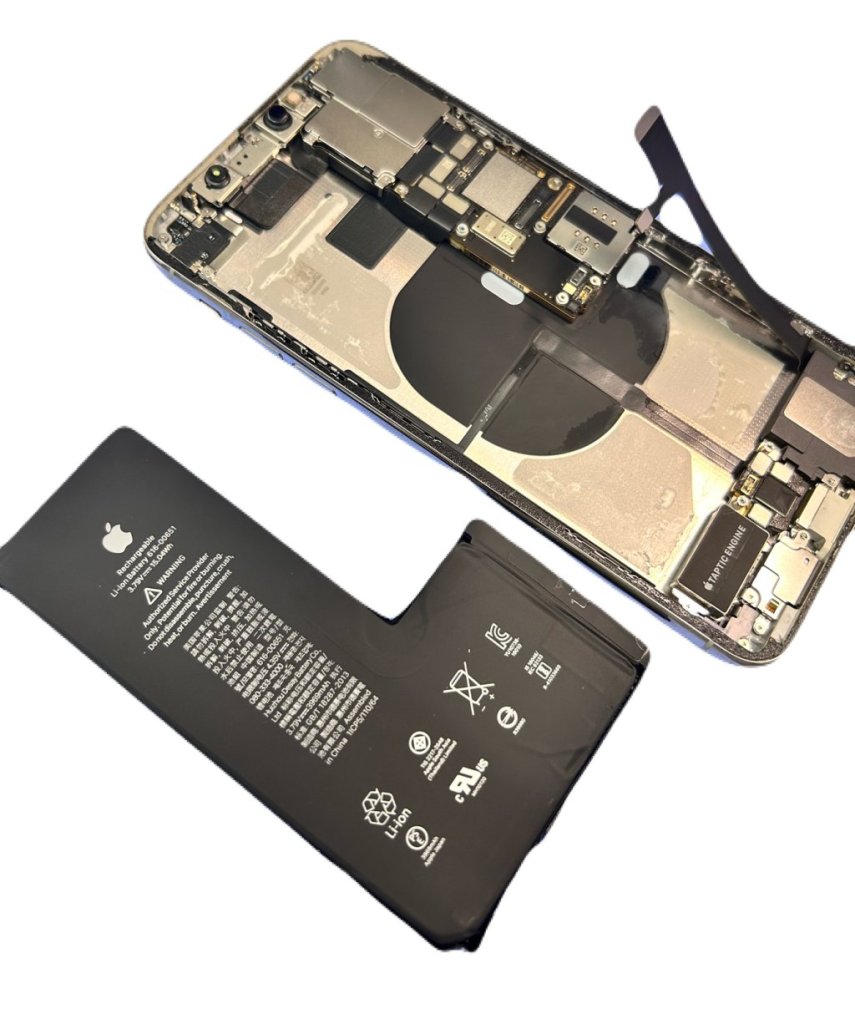 今回は【iPhone 11ProMax バッテリー交換】を埼玉県狭山市笹井からお越しのお客様よりご依頼いただきました!