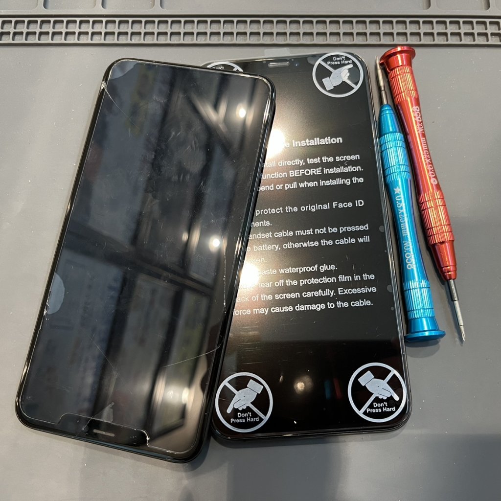 iPhoneXSMax 液晶 交換 修理
