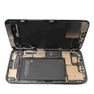 【沖縄県読谷村】iPhone13 バッテリー交換