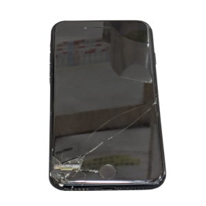 【沖縄県読谷村】iPhoneSE2 フロントパネル交換