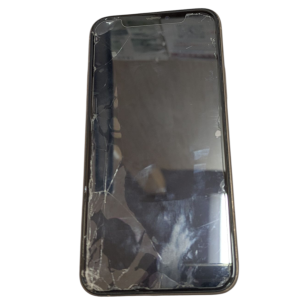 【沖縄県読谷村】iPhone11 フロントパネル交換