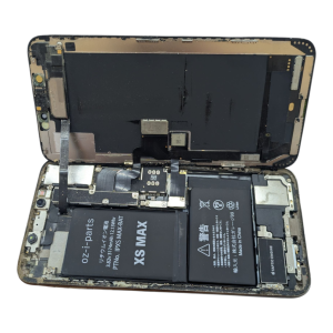 【沖縄県読谷村】iPhoneXs バッテリー交換