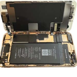 【沖縄県嘉手納町】iPhone8 バッテリー交換
