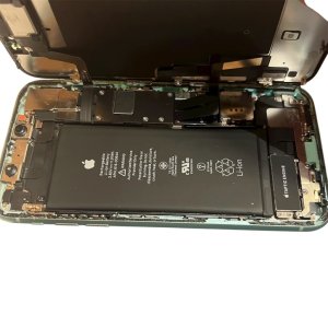 iPhone SE（第2世代）内部点検