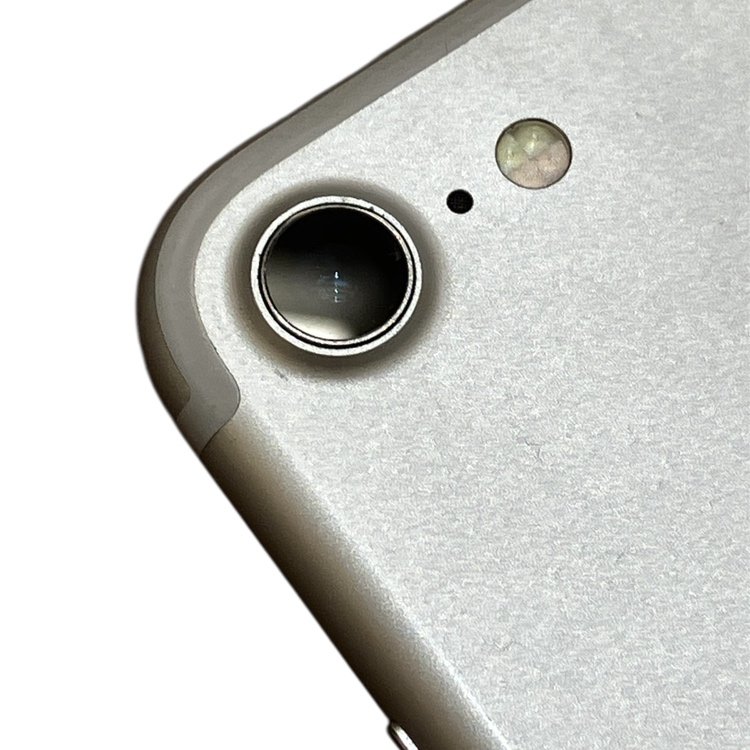 【レンズ交換 アウトカメラ修理】iPhoneSE2