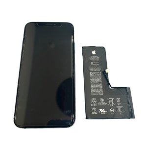 iPhone XSバッテリー交換・強化ガラス張替