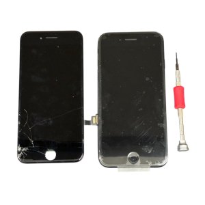 iPhoneSE3 パネル交換