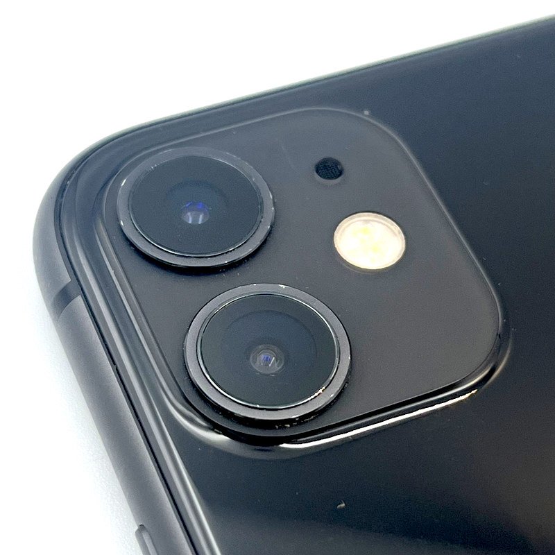 【iPhone11 アウトカメラレンズ交換修理】ヒビが入って白い靄がかかって写真がうまく撮れない!?そんなお悩み即解決!|前橋市六供町