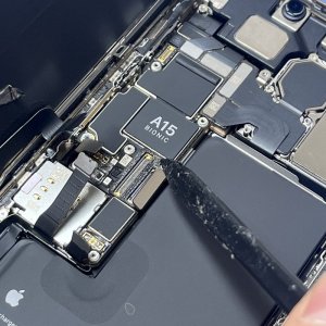 【iPhone13Pro 液晶交換修理】衝撃で画面トラブル!|伊勢崎市今泉町