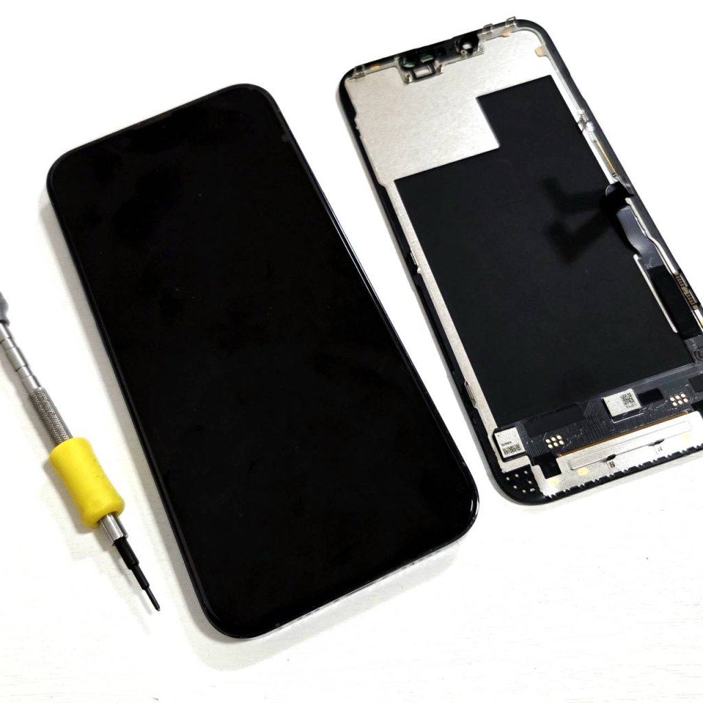 iPhone13PRO 液晶交換