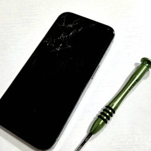 iPhone14Pro フロントパネル交換
