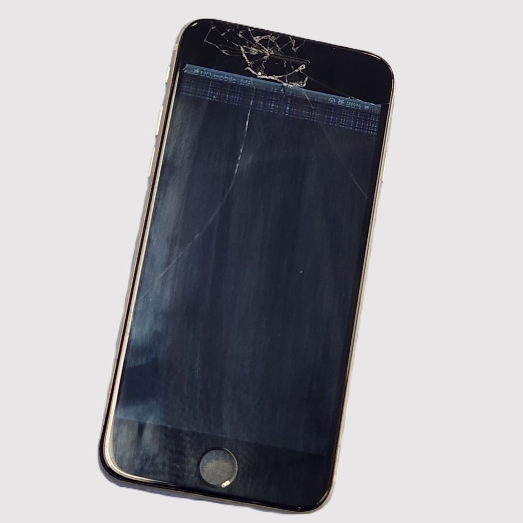 【iPhoneSE2 液晶交換】画面が映らなくなってデータが消えてしまったと不安に! | 根室市光和町