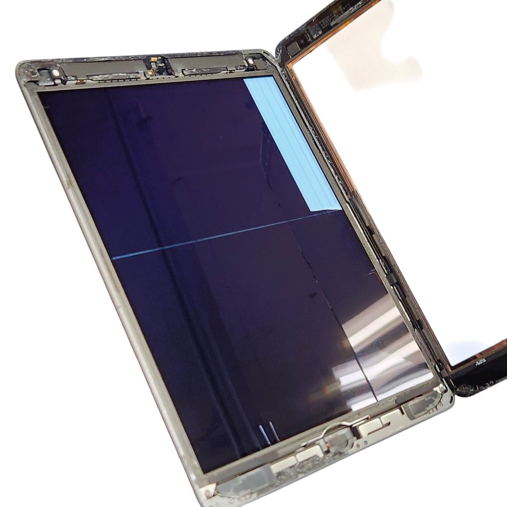 【iPad 第9世代 液晶交換】落としてしまい画面のガラスは割れなかったけど、真っ暗でなにも映らない。 | 根室市西浜町