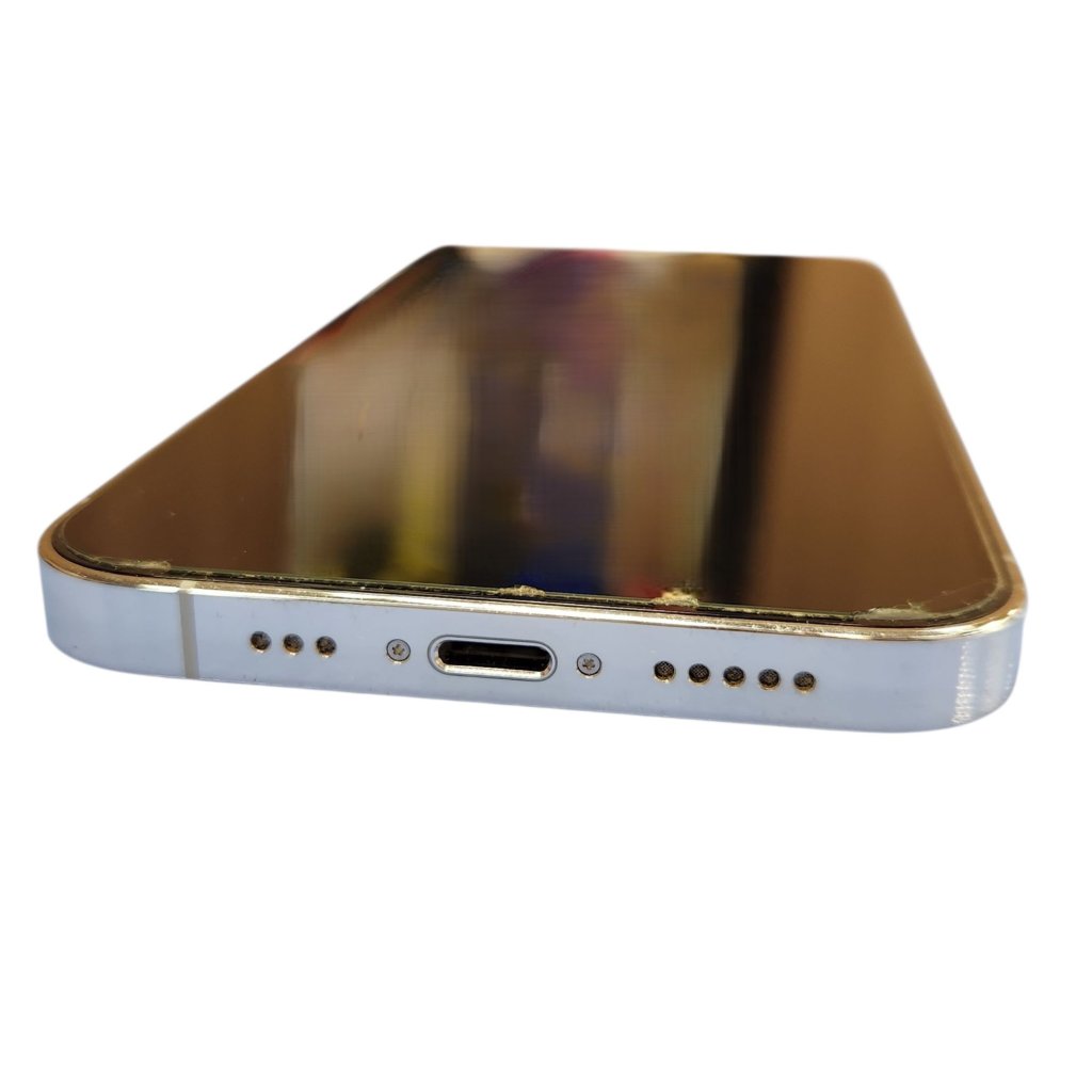 【iPhone12Pro 充電口の交換修理】ケーブルでの充電ができたり、出来なかったりと不安定。| 根室市花園町