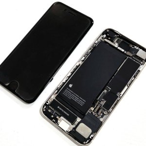 iPhoneSE3 液晶交換