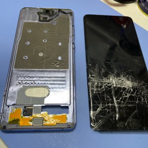 アンドロイド携帯 ギャラクシー 緑画面 液晶交換修理| 守谷市百合ヶ丘| Androidもご予約で即日対応!