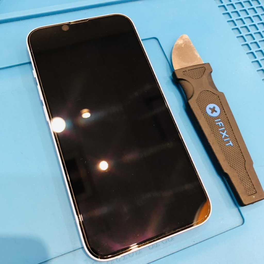 iPhone14 落下タッチ不能 液晶交換| 狭山市北入曽 | iPhone液晶交換なら即日対応致します!
