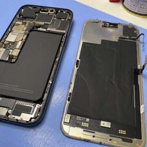 iPhone15Pro 朝起きたら画面が点かない!液晶交換| 取手市小泉| 液晶交換も即日お渡しで修理対応しております‼︎