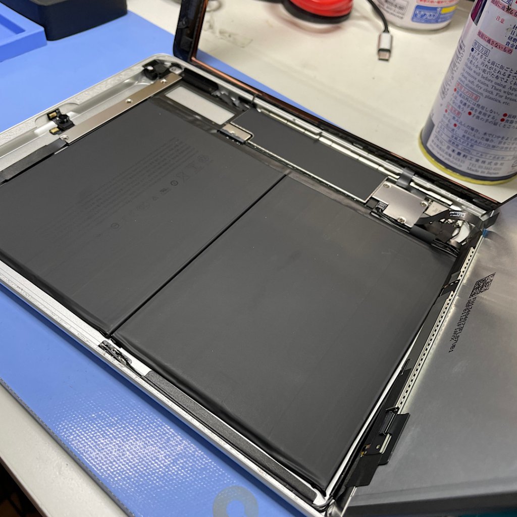 iPad 7配送用ナビとして使用 バッテリー交換| 我孫子市本町| 電池交換もご予約で即日お渡しで修理対応しております‼︎