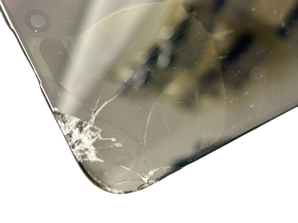 今回は【iPhone 15 液晶交換修理】を入間市小谷田からお越しのお客様よりご依頼いただきました!