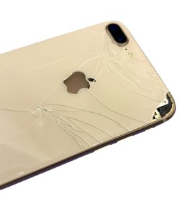 今回は【iPhone 8Plus/ バックパネル交換修理】を埼玉県狭山市広瀬台からお越しのお客様よりご依頼いただきました!
