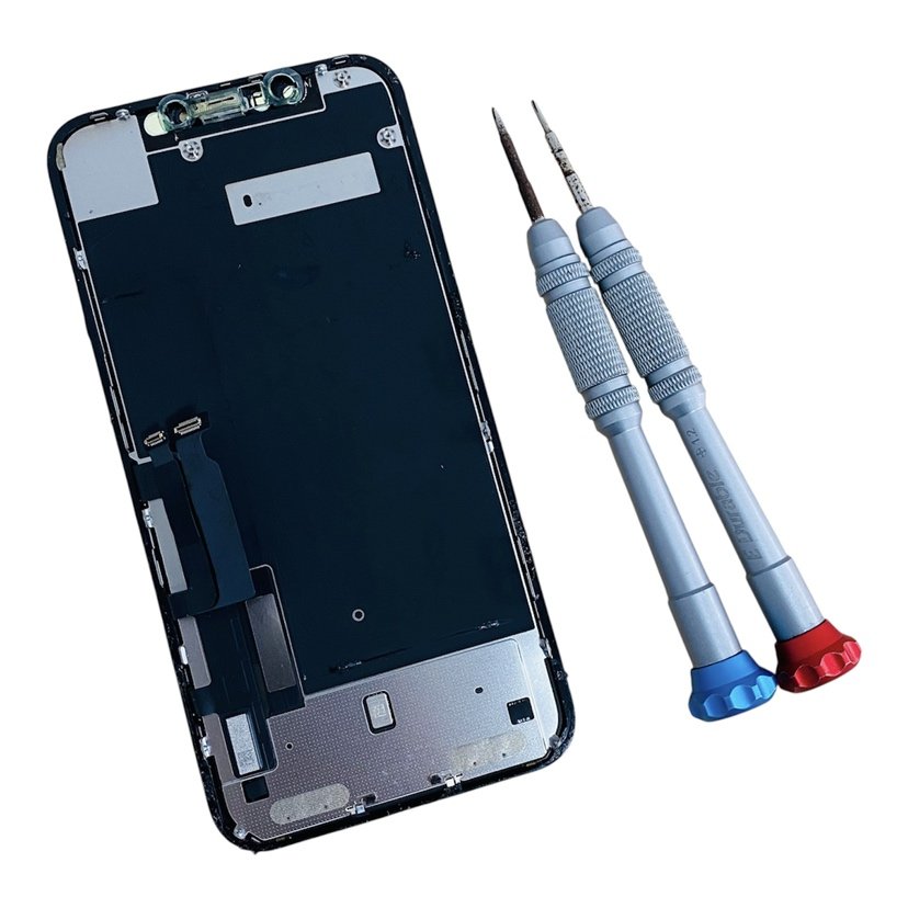 【液晶まで割れて画面が変に…】iPhoneXR・液晶交換・パネル交換