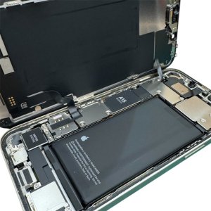 iPhone13 バッテリー交換