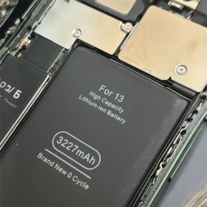 iPhone13 バッテリー交換
