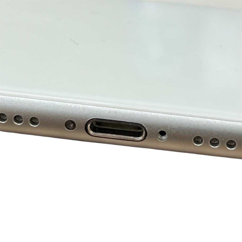 iPhone 8 ライトニング清掃
