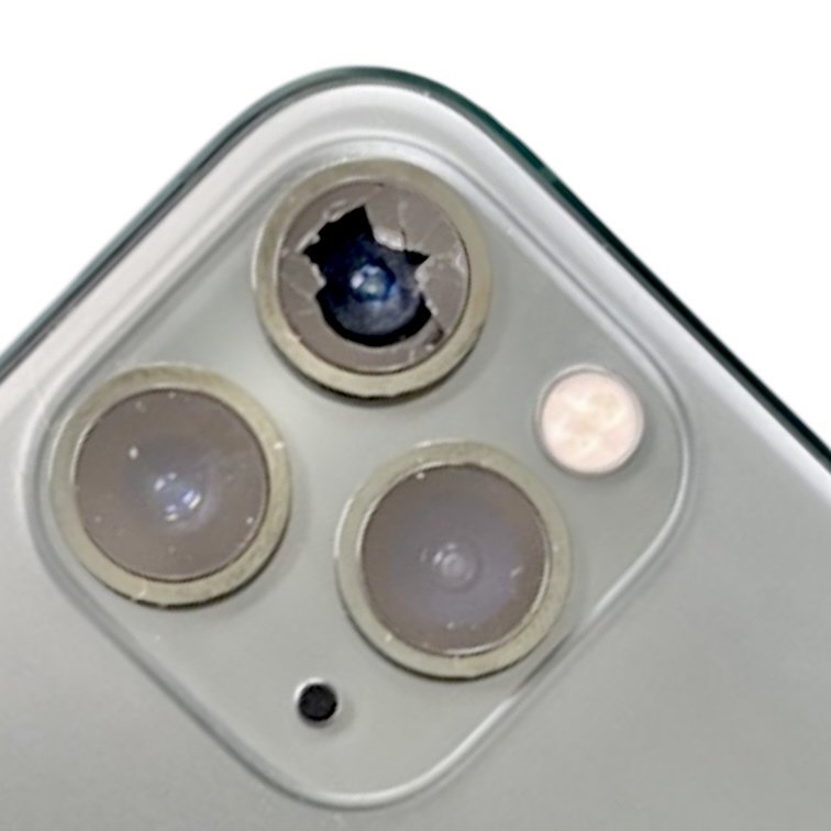 【カメラレンズ割れ】iPhone11Pro カメラレンズ交換修理