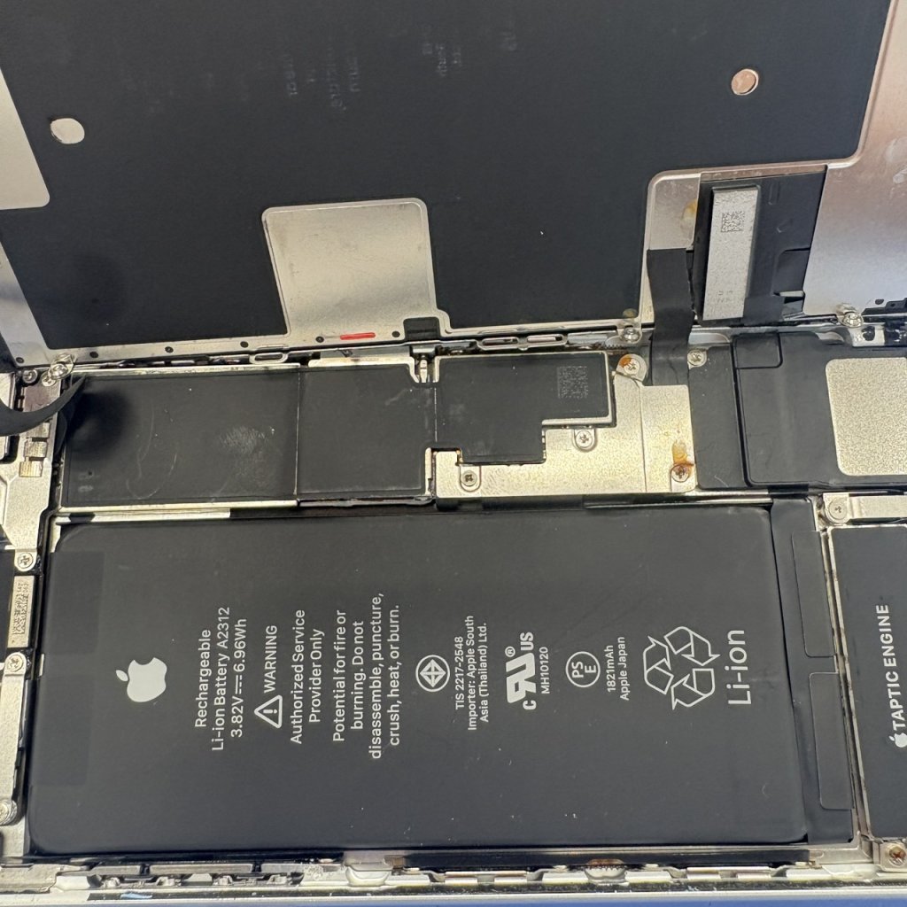 iPhone SE 水没修理