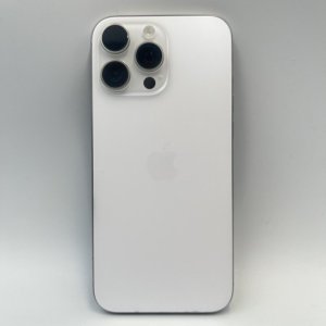 【iPhone16 Pro Maxバックパネル交換】落として背面バキバキで怪我しそう、、、そんなおなやっみ即日対応いたします。