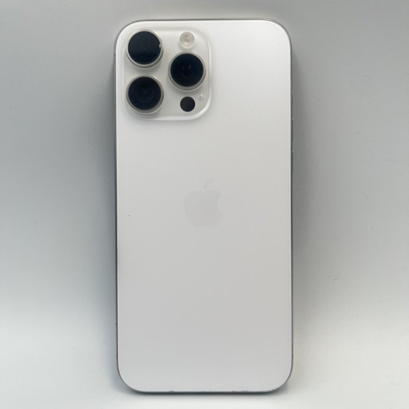 【iPhone16 Pro Maxバックパネル交換】落として背面バキバキで怪我しそう、、、そんなおなやっみ即日対応いたします。