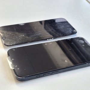 iPhone13 フロントパネル 液晶 交換 修理