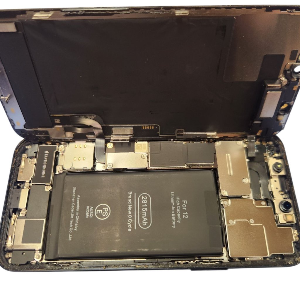 【iPhone12 バッテリー交換】充電の減りが早くなった。アプリの起動が遅い。バッテリーの劣化が原因かも！ | 根室市昭和町