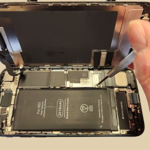 【iPhoneSE3 バッテリー交換】作業時間20分！データそのまま！お時間のない方も一度ご相談ください。 | 根室市昭和町