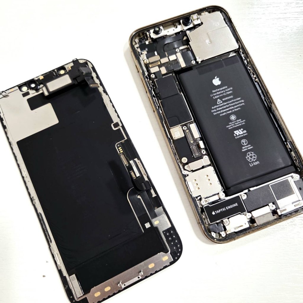 iPhone12 バッテリー交換