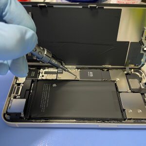 iPhone13電池劣化 バッテリー交換| 取手市新町| 電池交換も、即日修理致します！